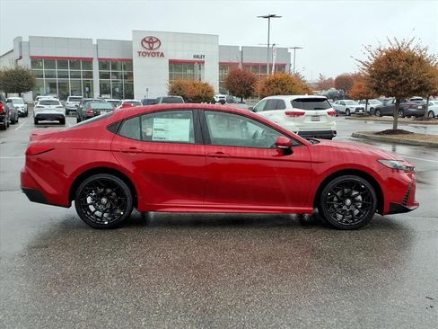 New 2026 Toyota Camry SE w/ Convenience Package image 3