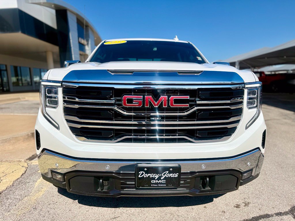 Used 2025 GMC Sierra 1500 SLT w/ SLT Premium Plus Package AWD/4WD image 2