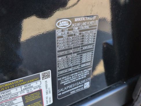 Certified 2025 Land Rover Range Rover SE image 37