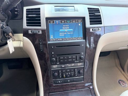 Used 2007 Cadillac Escalade AWD w/ Information Package image 13