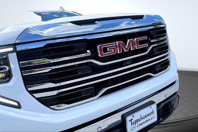 Used 2024 GMC Sierra 1500 SLT w/ SLT Premium Plus Package AWD/4WD image 32
