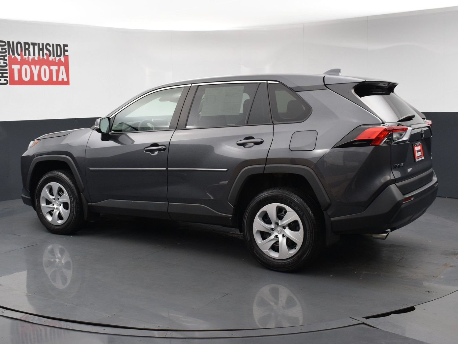 Used 2023 Toyota RAV4 LE AWD/4WD image 2