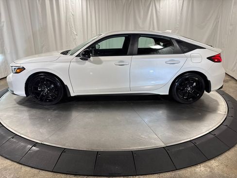 Used 2025 Honda Civic Sport image 6