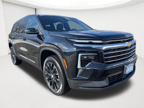 New 2026 Chevrolet Traverse LT w/ Sun and Wheel Package image 3