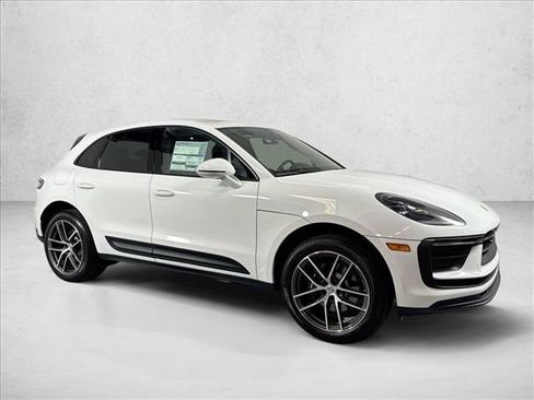 Certified 2026 Porsche Macan AWD/4WD image 7