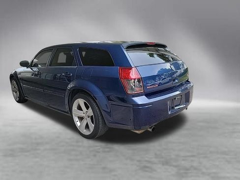 Used 2005 Dodge Magnum R/T w/ Convenience Group II RWD image 4