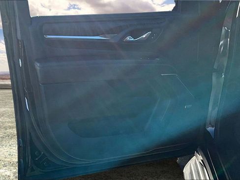 Used 2021 GMC Yukon Denali w/ Advanced Technology Package image 20