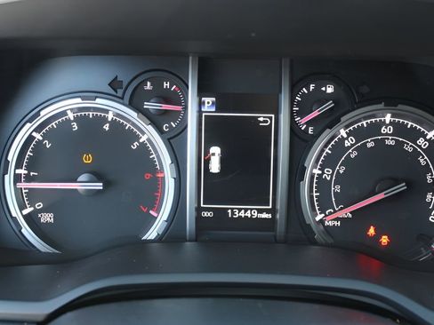 Certified 2024 Toyota 4Runner TRD Off-Road Premium w/ Off Road Premium Plus Package AWD/4WD image 11