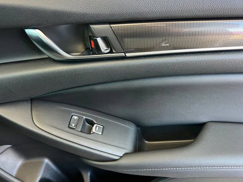 Used 2020 Honda Accord Sport image 21