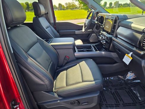 New 2026 Ford F250 Lariat w/ Black Appearance Package AWD/4WD image 7