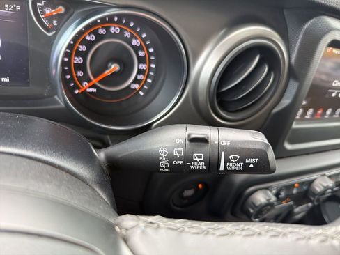 Used 2022 Jeep Wrangler Sport S image 11