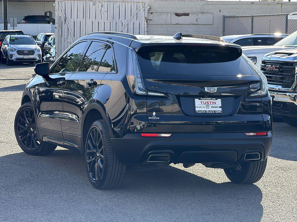Used 2023 Cadillac XT4 Sport w/ LPO, Onyx Lite Package AWD/4WD image 7