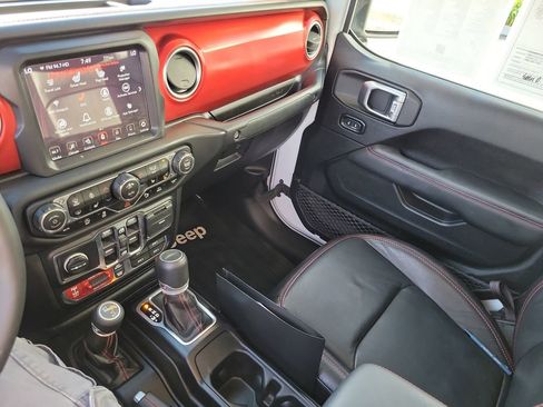 Certified 2020 Jeep Gladiator Rubicon image 11