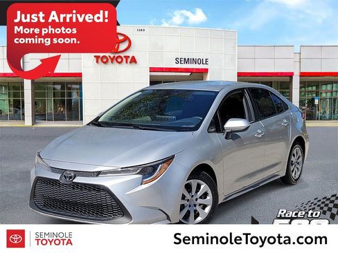 Used 2021 Toyota Corolla LE image 1