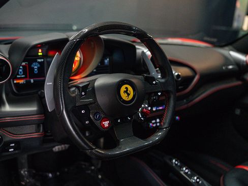 Used 2021 Ferrari F8 Tributo RWD image 5