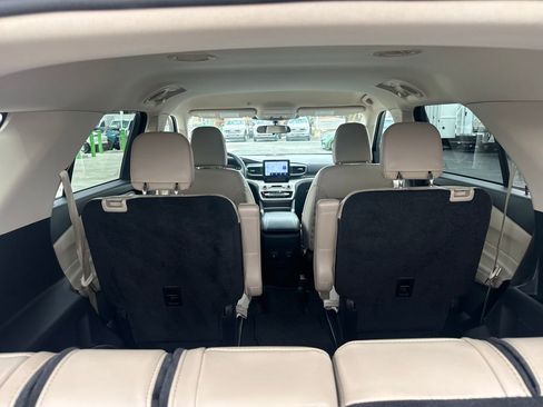 Used 2024 Ford Explorer XLT w/ Equipment Group 202A image 13