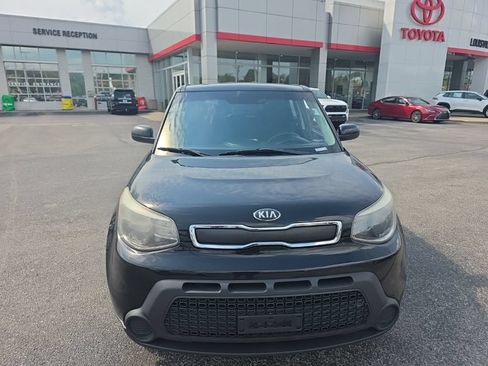 Used 2014 Kia Soul FWD image 2