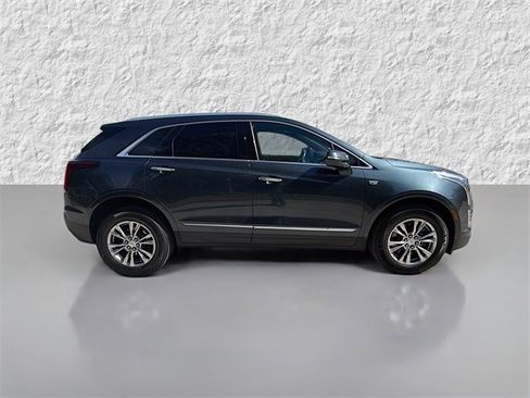 Used 2020 Cadillac XT5 Premium Luxury image 2