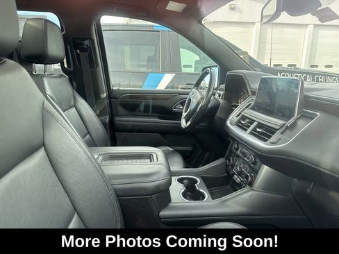 Used 2021 Chevrolet Suburban LT w/ LT Signature Package image 2