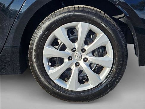 Used 2023 Toyota Corolla LE FWD image 28