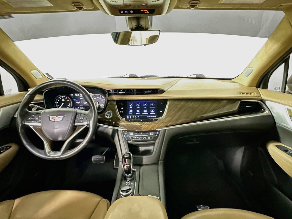 Used 2021 Cadillac XT6 Sport w/ Platinum Package AWD/4WD image 3