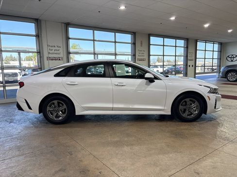 Used 2021 Kia K5 LXS FWD image 3