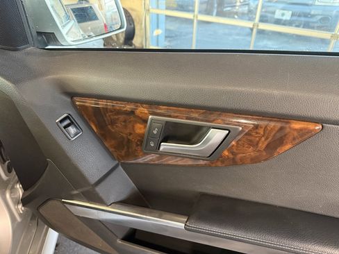 Used 2013 Mercedes-Benz GLK 350 4MATIC image 15