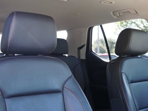 Used 2021 Chevrolet Traverse RS w/ LPO, Cargo Package FWD image 27