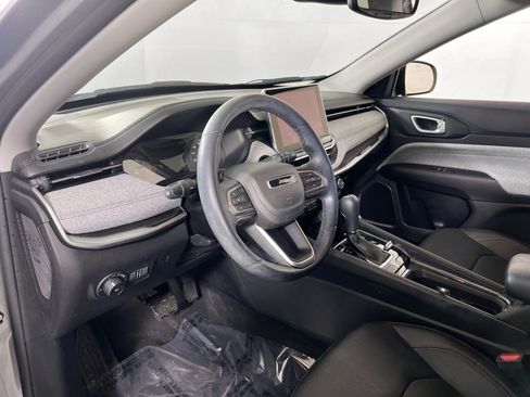 Used 2022 Jeep Compass Latitude AWD/4WD image 9