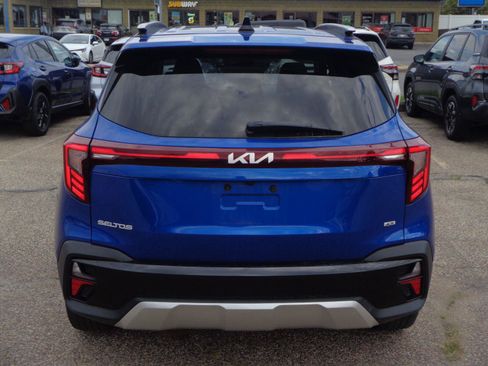 Used 2025 Kia Seltos S AWD/4WD image 6
