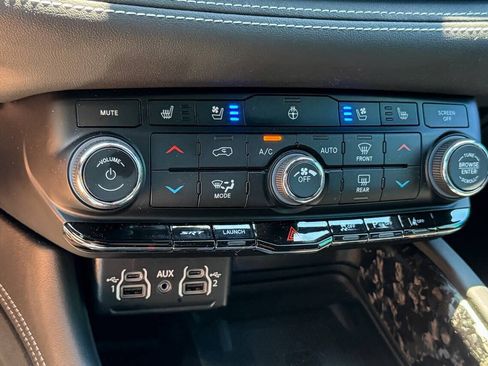 Used 2024 Dodge Durango SRT AWD/4WD image 41