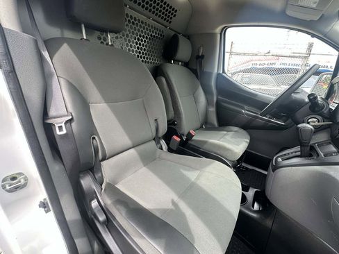 Used 2017 Nissan NV200 SV w/ Back Door Glass Package image 21