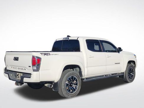 Used 2020 Toyota Tacoma TRD Sport w/ Technology Package image 4