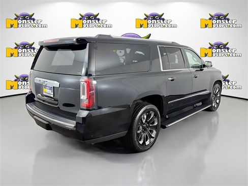 Used 2020 GMC Yukon XL Denali image 5