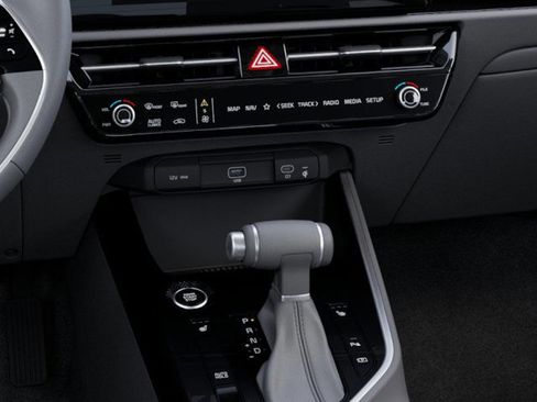New 2025 Kia Niro EX image 23