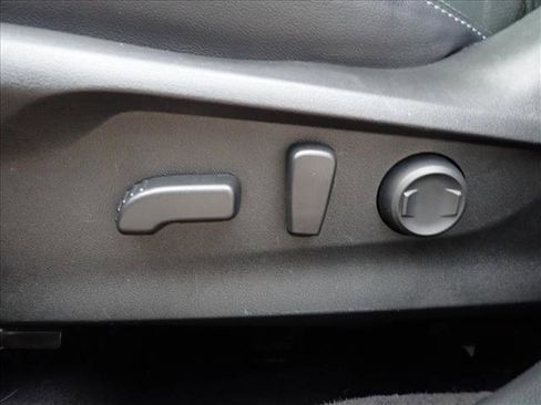 Certified 2023 Subaru Forester Limited image 12