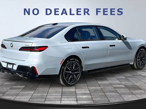 Used 2023 BMW 760i xDrive AWD/4WD image 6