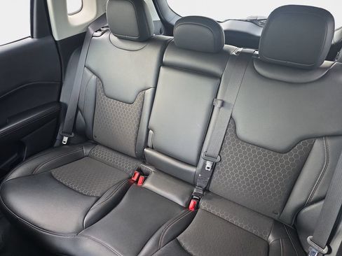 Used 2021 Jeep Compass Latitude w/ Convenience Group FWD image 19
