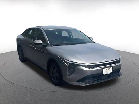 Used 2025 Kia K4 LXS image 3