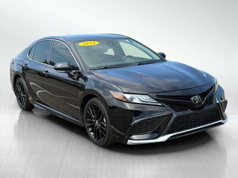 Used 2024 Toyota Camry XSE FWD image 7