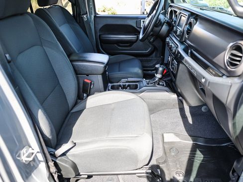 Used 2021 Jeep Wrangler Unlimited Sport AWD/4WD image 8