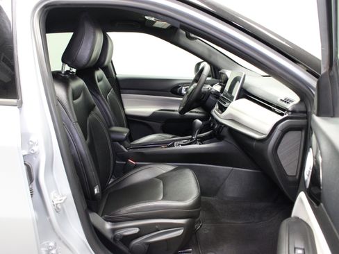 Used 2025 Jeep Compass Limited AWD/4WD image 13