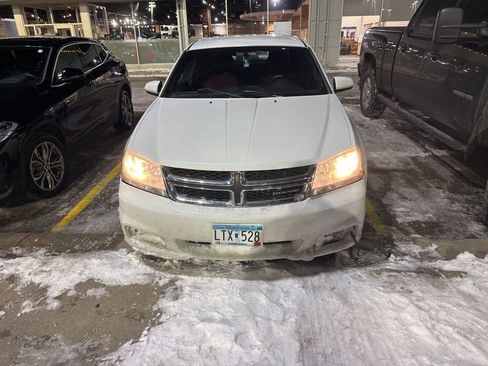 Used 2011 Dodge Avenger Heat image 2