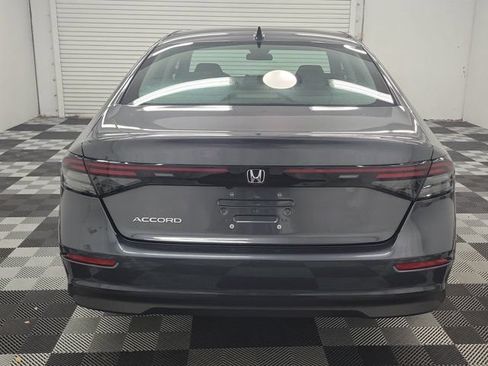 Used 2025 Honda Accord SE image 5