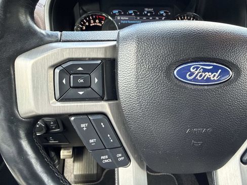 Used 2017 Ford F150 Platinum w/ Equipment Group 701A Luxury RWD image 15