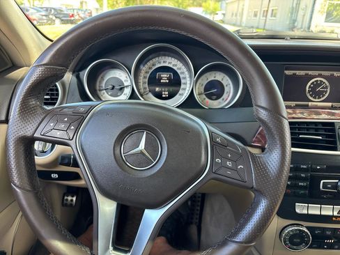 Used 2014 Mercedes-Benz C 250 Sedan image 14