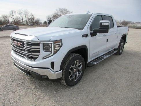 New 2026 GMC Sierra 1500 SLT w/ SLT Premium Plus Package image 11