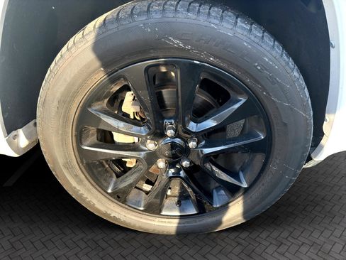 Used 2020 Jeep Grand Cherokee Altitude image 24