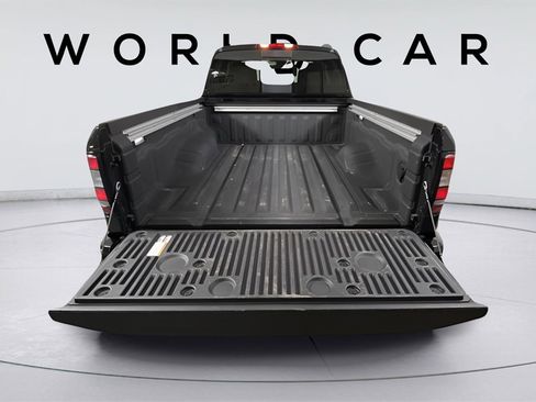 Used 2024 Nissan Frontier SV w/ Technology Package image 10