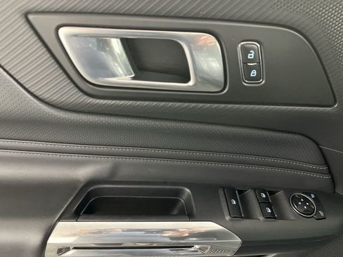 Used 2025 Ford Mustang Premium RWD image 13